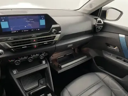 Photo 31 Citroën C4 e- 136 ch Automatique