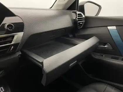 Photo 29 Citroën C4 e- 136 ch Automatique