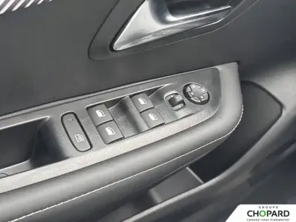 Photo 19 Peugeot 208  Hybrid 110 e-DCS6