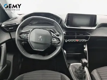 Photo 67 Peugeot 2008  PureTech 130 S&S BVM6