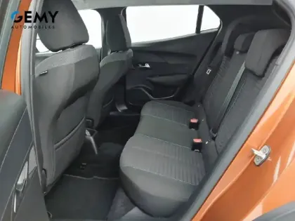 Photo 69 Peugeot 2008  PureTech 130 S&S BVM6