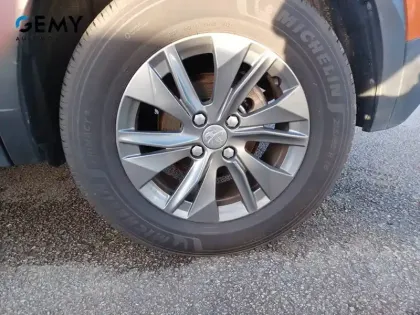 Photo 10 Peugeot 2008  PureTech 130 S&S BVM6