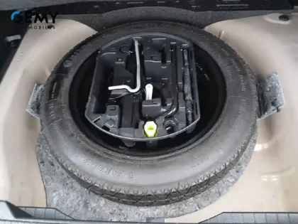 Photo 79 Peugeot 2008  PureTech 130 S&S BVM6