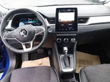 Photo 7 Renault Captur  E-Tech full hybrid 145