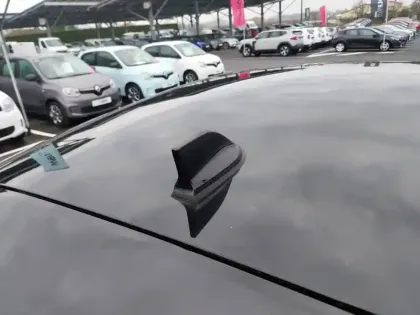 Photo 15 Renault Captur  E-Tech full hybrid 145