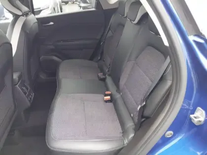 Photo 8 Renault Captur  E-Tech full hybrid 145