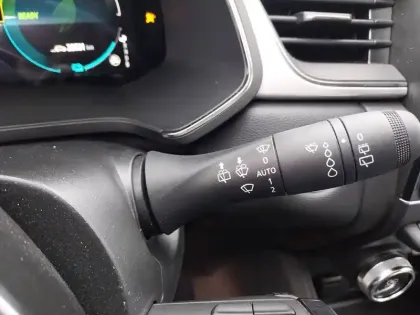 Photo 22 Renault Captur  E-Tech full hybrid 145