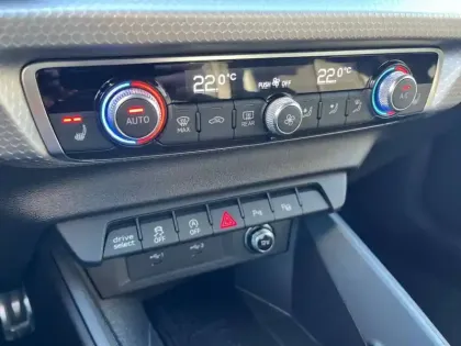 Photo 30 Audi A1  Sportback 35 TFSI 150 ch S tronic 7