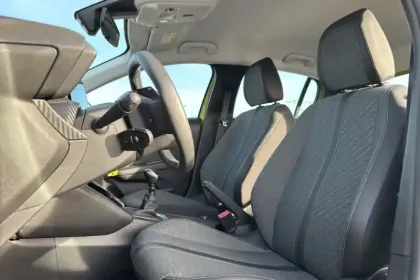 Photo 34 Peugeot 208 Gén. II Ph2 Style 5