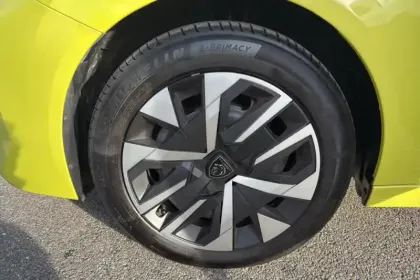 Photo 30 Peugeot 208 Gén. II Ph2 Style 5