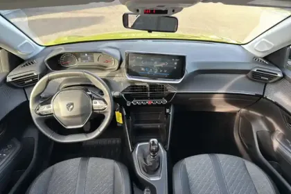 Photo 60 Peugeot 208  100 S&S BVM6