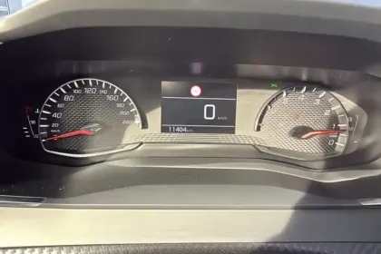 Photo 18 Peugeot 208  PureTech 75 S&S BVM5