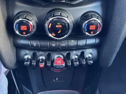 Photo 19 Mini Mini Hatch 3 Portes One 102 ch