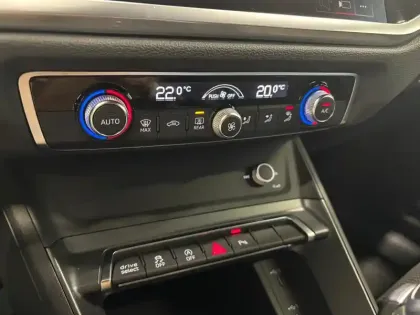 Photo 19 Audi Q3  Sportback 35 TFSI 150 ch S tronic 7