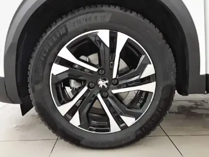 Photo 12 Peugeot 2008  PureTech 130 S&S EAT8