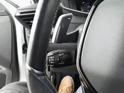 Photo 23 Peugeot 2008  PureTech 130 S&S EAT8