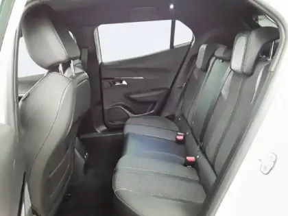 Photo 11 Peugeot 2008  PureTech 130 S&S EAT8