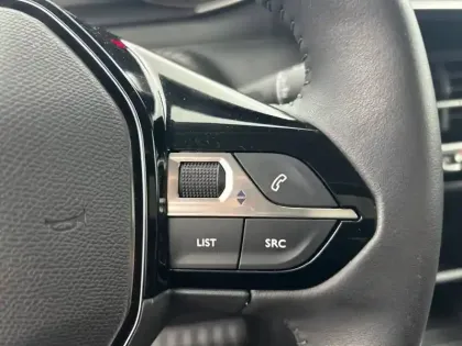 Photo 21 Peugeot 208  PureTech 75 S&S BVM5