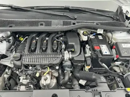 Photo 18 Peugeot 208  PureTech 75 S&S BVM5