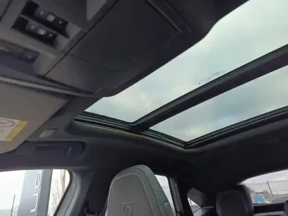 Photo 18 Peugeot 3008  Hybrid 145 e-DCS6