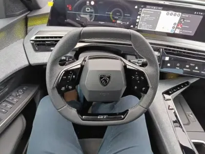 Photo 8 Peugeot 3008  Hybrid 145 e-DCS6