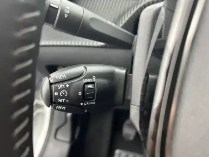Photo 46 Peugeot 208  PureTech 75 S&S BVM5