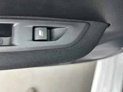 Photo 14 Peugeot 208  PureTech 75 S&S BVM5