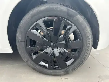 Photo 12 Peugeot 208  PureTech 75 S&S BVM5