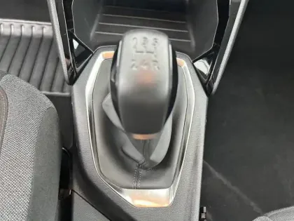 Photo 13 Peugeot 208  PureTech 75 S&S BVM5