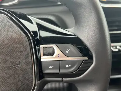 Photo 19 Peugeot 208  PureTech 75 S&S BVM5