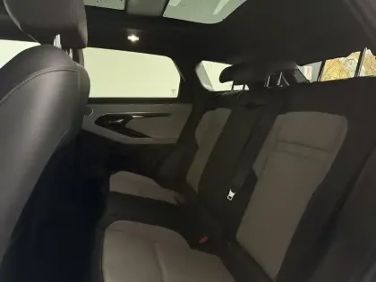 Photo 23 Land rover Range Rover Evoque  Mark III P300e PHEV AWD BVA8