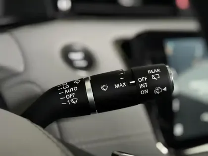 Photo 8 Land rover Range Rover Evoque  Mark III P300e PHEV AWD BVA8