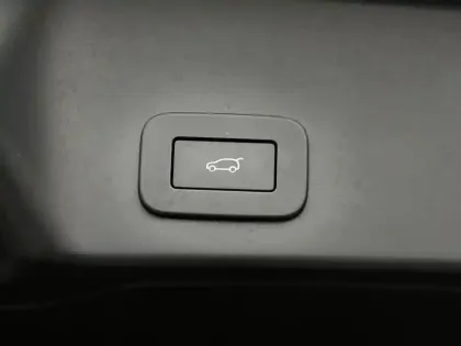 Photo 6 Land rover Range Rover Evoque  Mark III P300e PHEV AWD BVA8