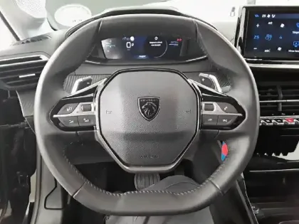 Photo 8 Peugeot 208  Hybrid 100 e-DCS6