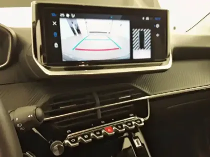 Photo 17 Peugeot 208  Hybrid 100 e-DCS6