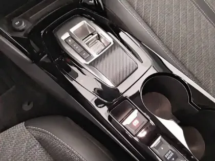 Photo 13 Peugeot 208  Hybrid 100 e-DCS6