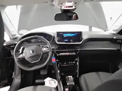 Photo 31 Peugeot 208  Hybrid 100 e-DCS6