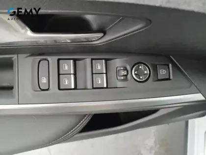 Photo 12 Peugeot 3008  Electrique 210 ch 73 kWh