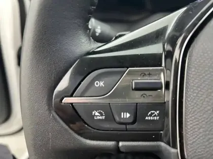 Photo 17 Peugeot 308  BlueHDi 130ch S&S EAT8