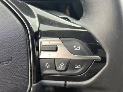 Photo 18 Peugeot 308  BlueHDi 130ch S&S EAT8