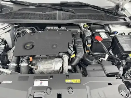 Photo 14 Peugeot 308  BlueHDi 130ch S&S EAT8