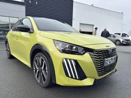 Photo 15 Peugeot 208  Hybrid 136 e-DCS6