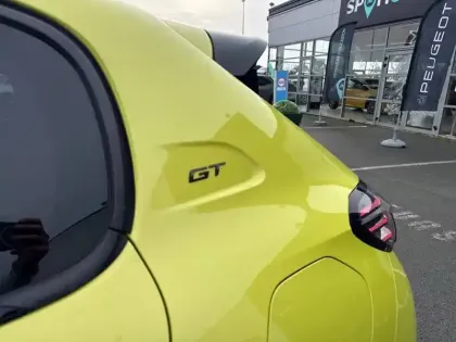 Photo 19 Peugeot 208  Hybrid 136 e-DCS6