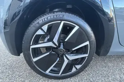 Photo 27 Peugeot 208  Hybrid 110 e-DCS6