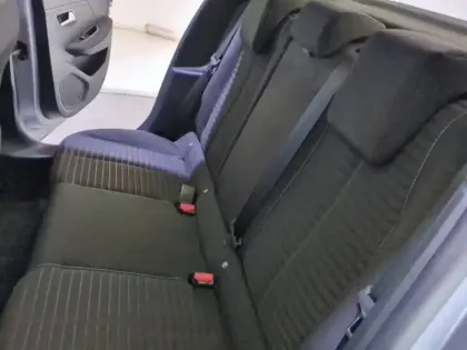 Photo 11 Peugeot 208  Electrique 50 kWh 136ch