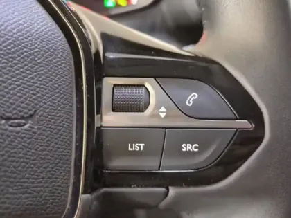 Photo 28 Peugeot 208  Electrique 50 kWh 136ch