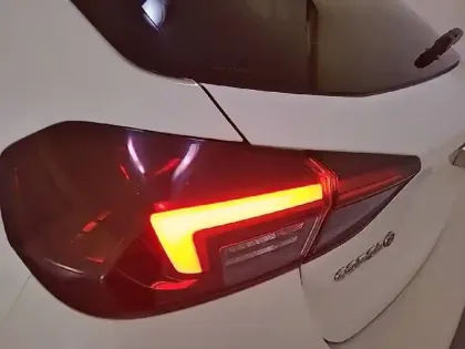 Photo 16 Opel Corsa  Electrique 136 ch & Batterie 50 kw/h