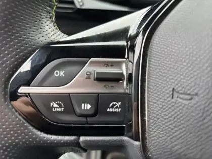 Photo 14 Peugeot 308  SW BlueHDi 130ch S&S EAT8