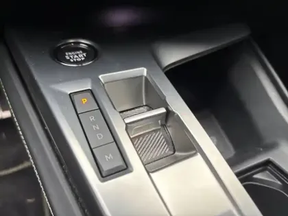 Photo 13 Peugeot 308  SW BlueHDi 130ch S&S EAT8