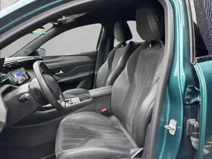 Photo 10 Peugeot 308  SW BlueHDi 130ch S&S EAT8